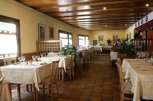 Crimea Wine Hotel Chiavenna Ngoại thất bức ảnh