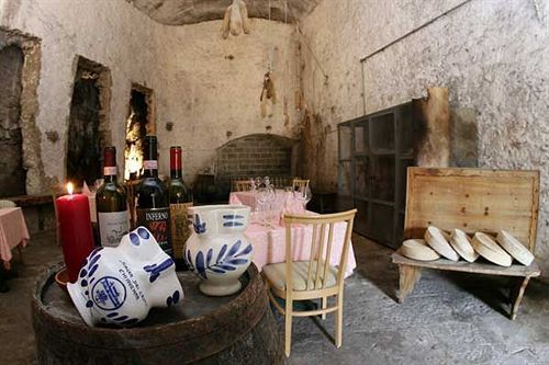 Crimea Wine Hotel Chiavenna Ngoại thất bức ảnh