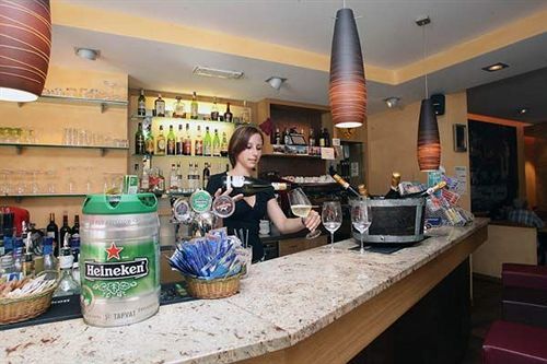 Crimea Wine Hotel Chiavenna Ngoại thất bức ảnh