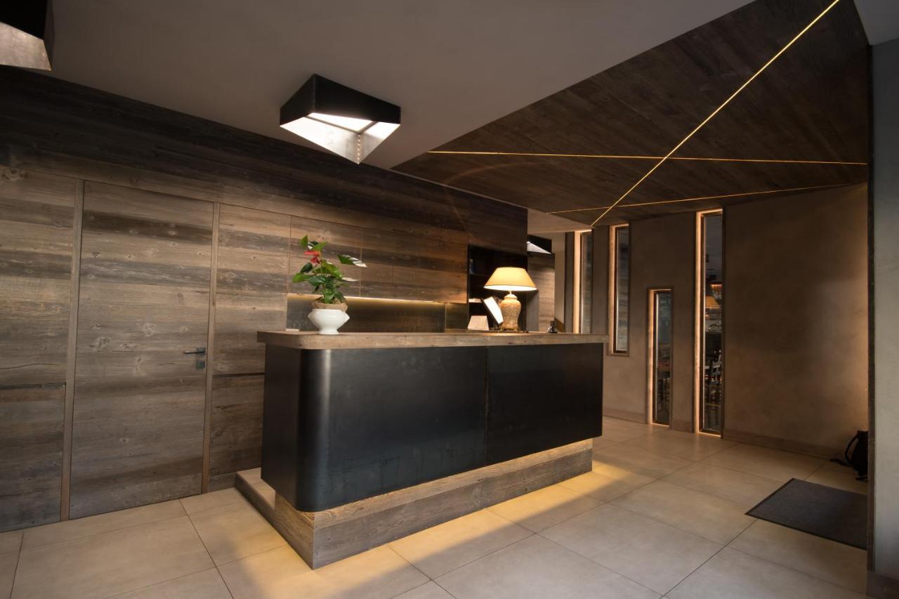 Crimea Wine Hotel Chiavenna Ngoại thất bức ảnh