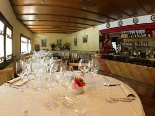Crimea Wine Hotel Chiavenna Ngoại thất bức ảnh